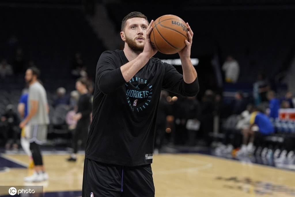 波黑主帅痛批努尔基奇：他身材走样 几乎跑不动了