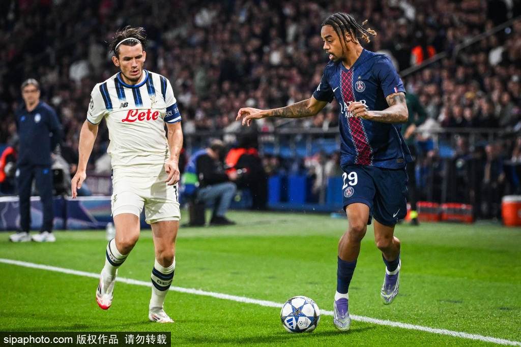 4球横扫亚特兰大！巴黎圣日耳曼欧冠首秀尽显王者风范